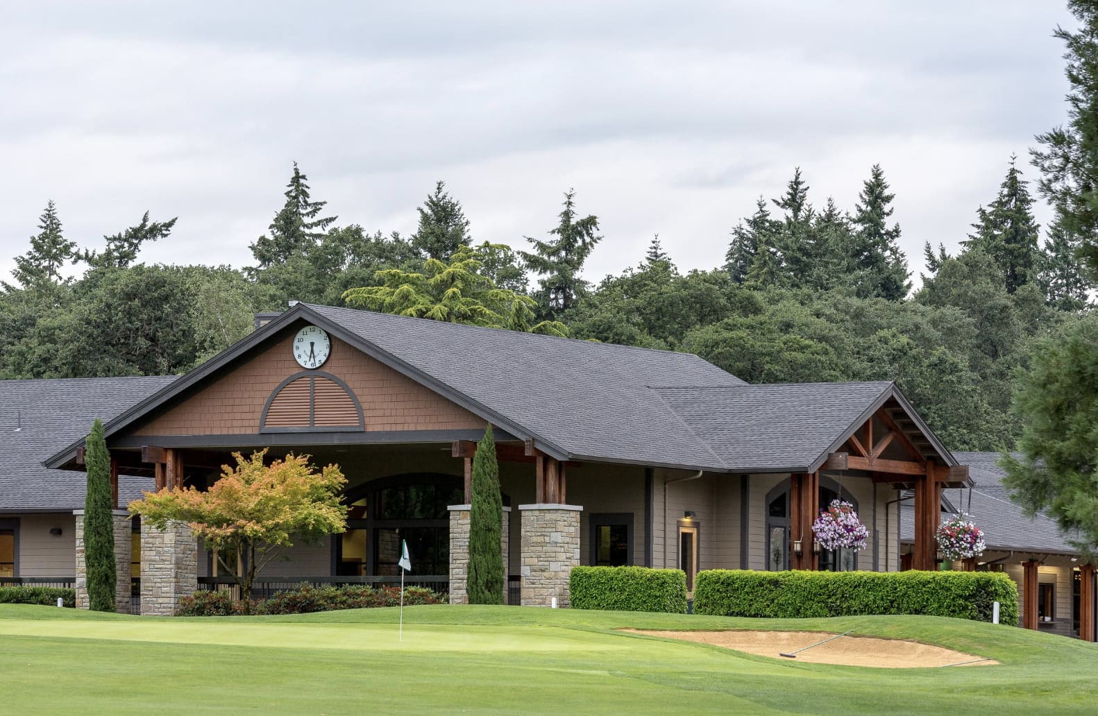 Royal Oaks Country Club