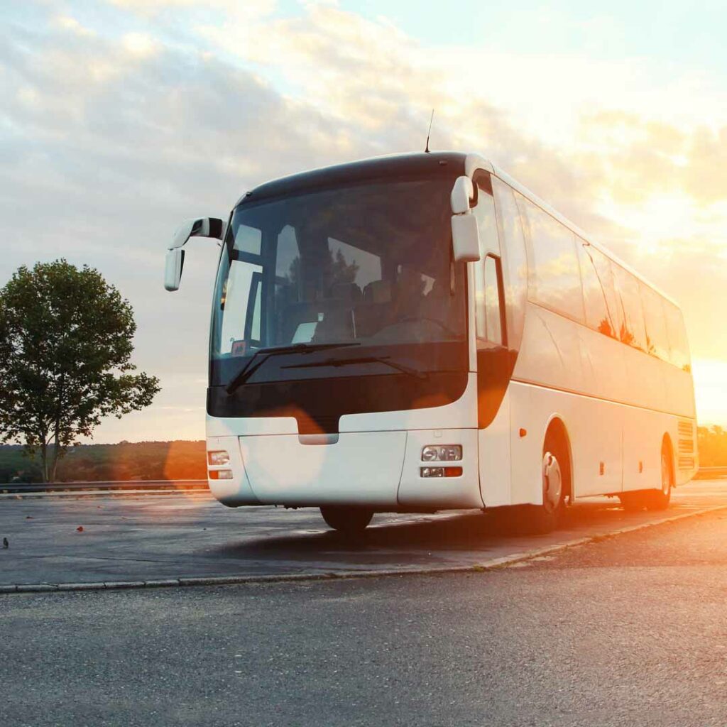 bus touristique - Communauté d'entrepreneuriat Nehemiah